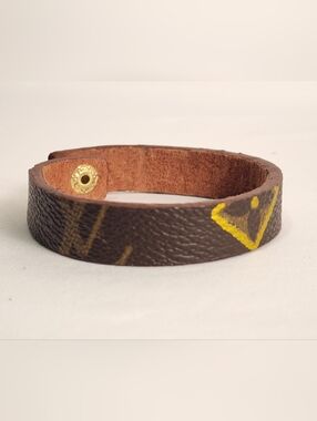 Louis Vuitton Monogram Canvas brown suede Bracelet Metallic Gold